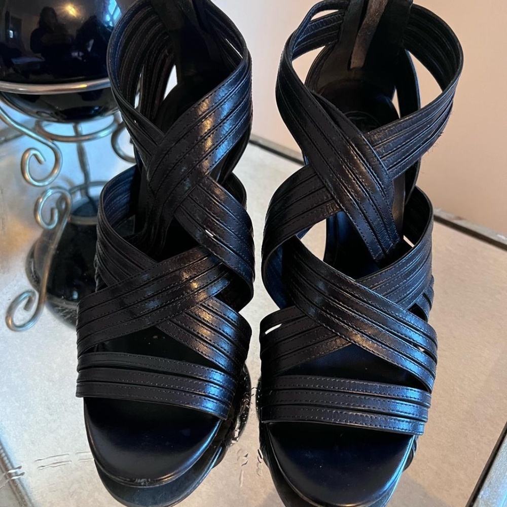 Tory burch sandals